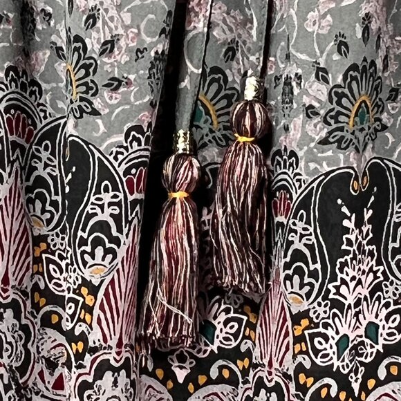Knox Rose Boho Tunic Top Tassels Velvet Hem Bell Sleeves Gypsy Peasant Gray S - Picture 5 of 16